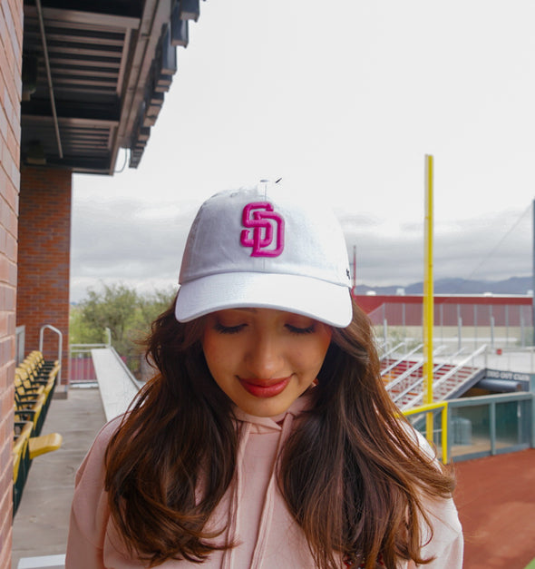 PADRES CITY CONNECT PINK LOGO HAT- WINTER '23